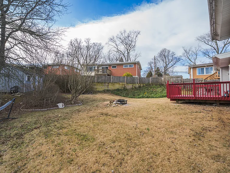 2303 Pinneberg Ave — Photo 56