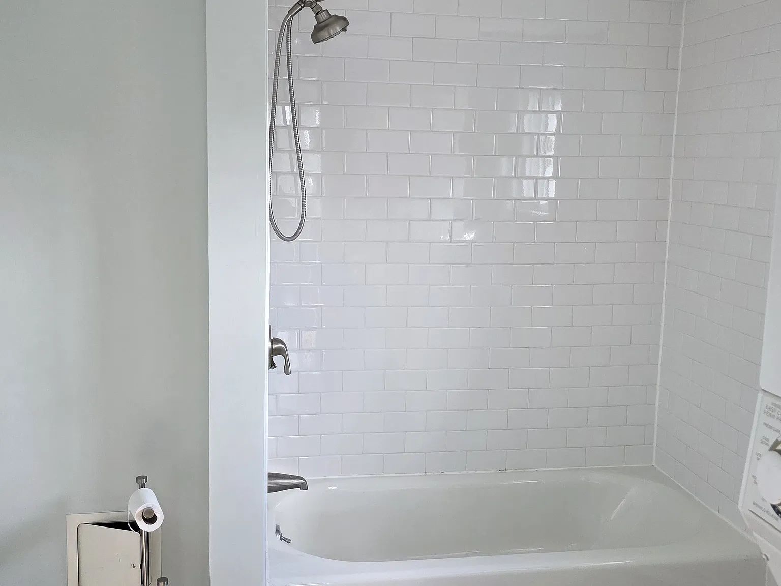 4 bed, 1900 sqft, $3,500 — Photo 4