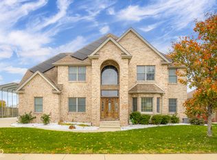 2076 Pawnee Trl, Columbus, IN 47203