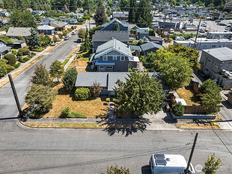 4th image of 619 N Verde Street