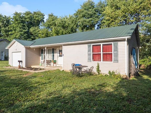 5th image of 12 McGowan Ln