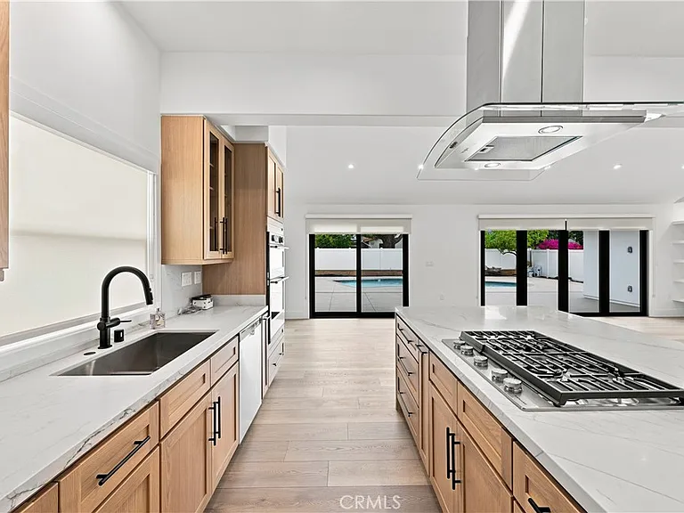 17511 Leafwood Ln — Photo 12