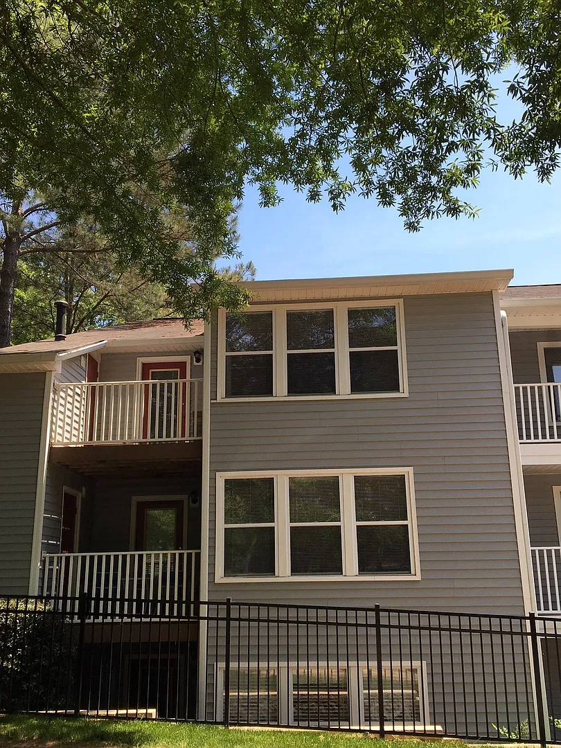 Updated Condo Just off Strickland Road in Ideal North Raleigh Location — Photo 2