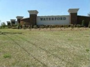 137 Waterford Cove Dr, Calera, AL 35040