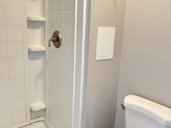 5th image of 528 Sun Valley Vlg #207-1