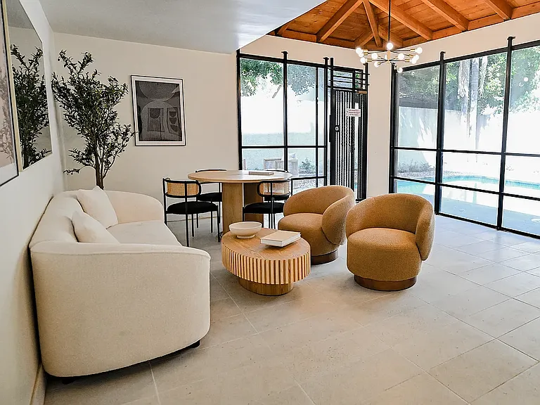 Toluca Lofts — Photo 6