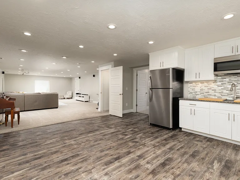 183 E Lake View Dr — Photo 27