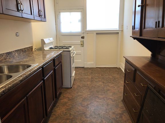 5th image of 7068 N Ashland Blvd APT 2E