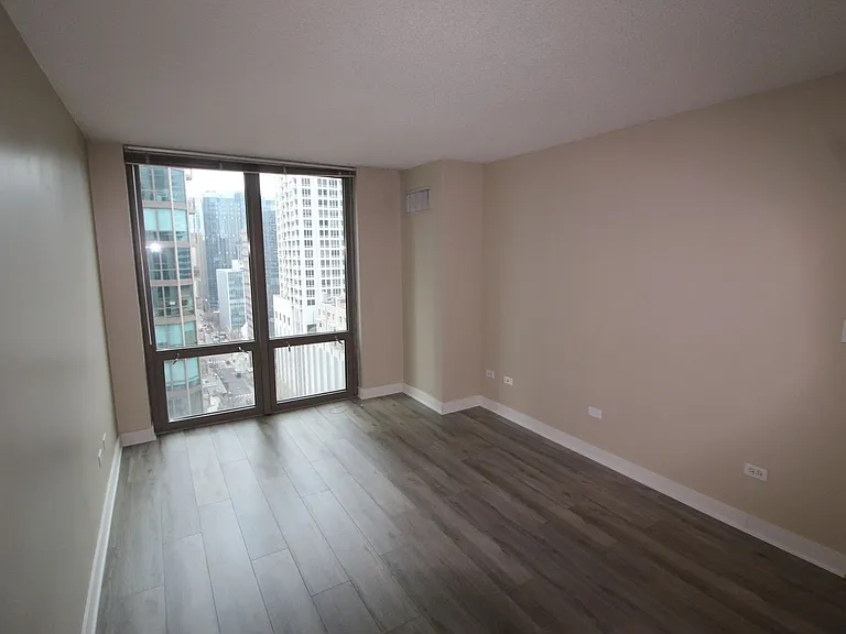 2 E Erie St #1901 — Photo 5