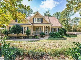 851 Wicklow Rd, Campobello, SC 29322