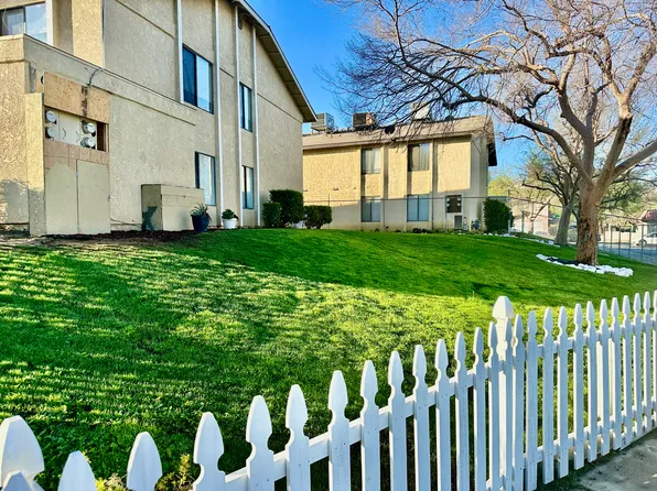 6009 Hill Dale Ct #E, Bakersfield, CA 93306