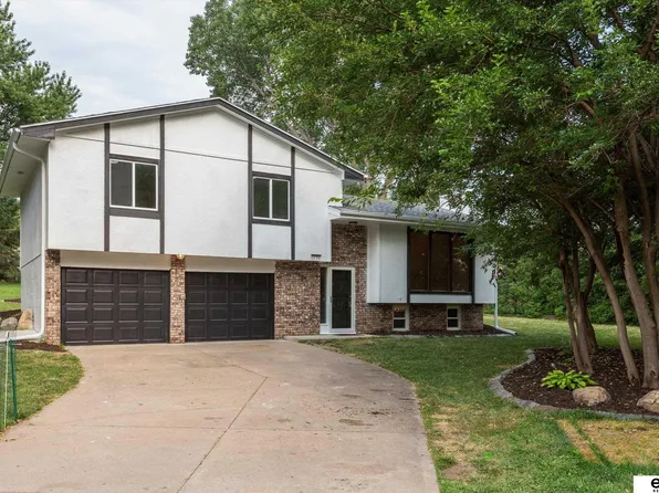 1436 N 146th Plz, Omaha, NE 68154