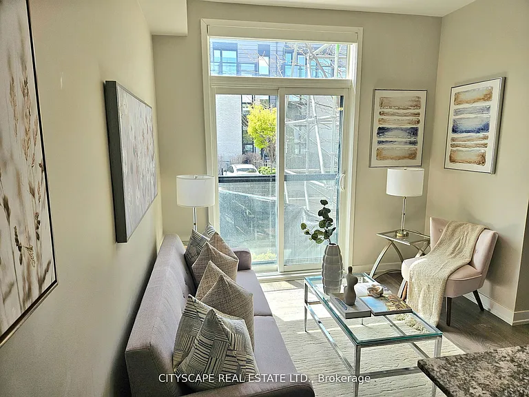 31 Florence St #9 — Photo 5