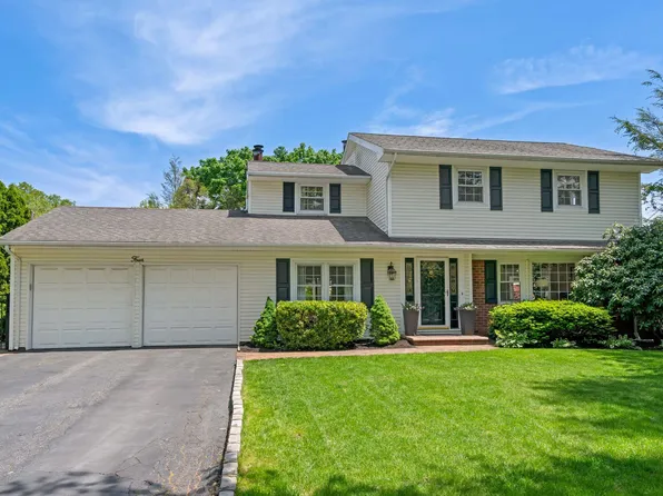 4 Stone Court, Greenlawn, NY 11740