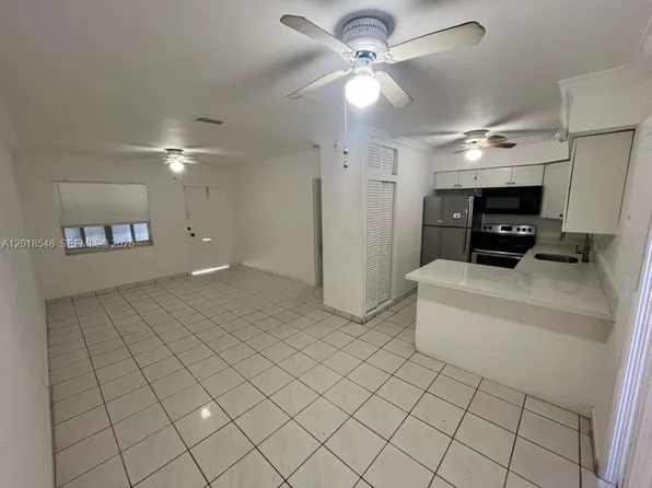 2450 Lincoln St APT 7, Hollywood, FL 33020
