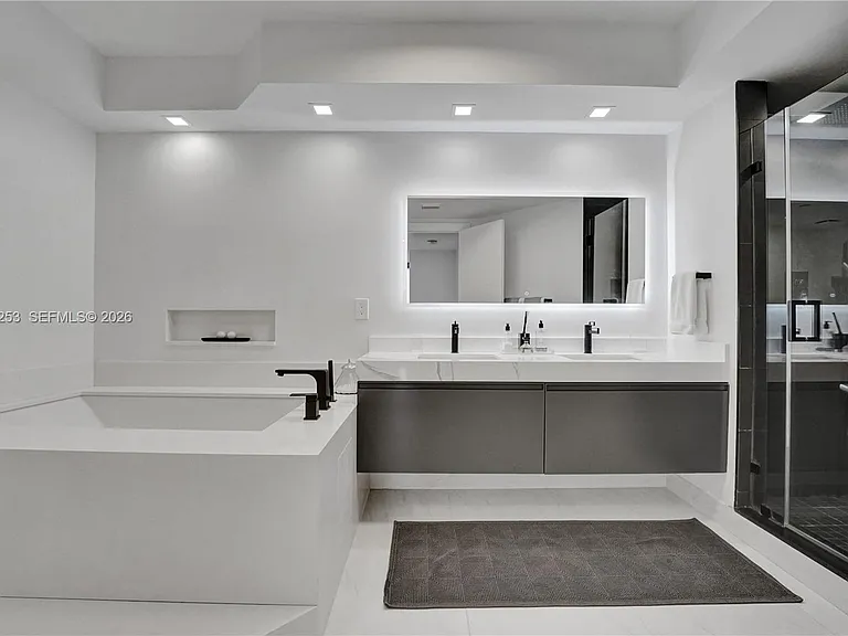 20281 E Country Club Dr #1503 — Photo 39