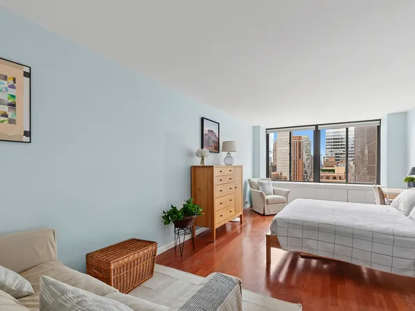 445 5th Avenue image 4 of 10