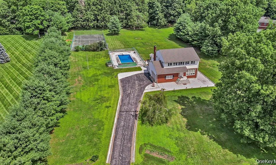 6 Kuchler Dr