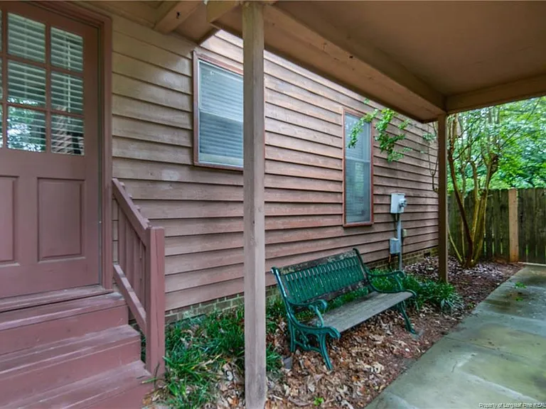 405 Bannerman Ct — Photo 40