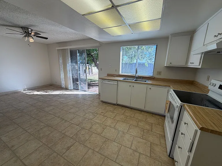 612 Wigeon Way — Photo 13