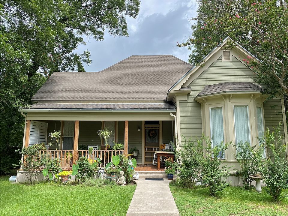 1st image of 300 NW 3rd St