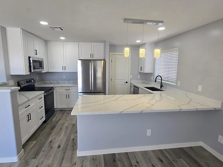 23451 N El Frio Ct — Photo 2