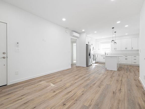 5th image of 133 W Olive Dr #5171843f0