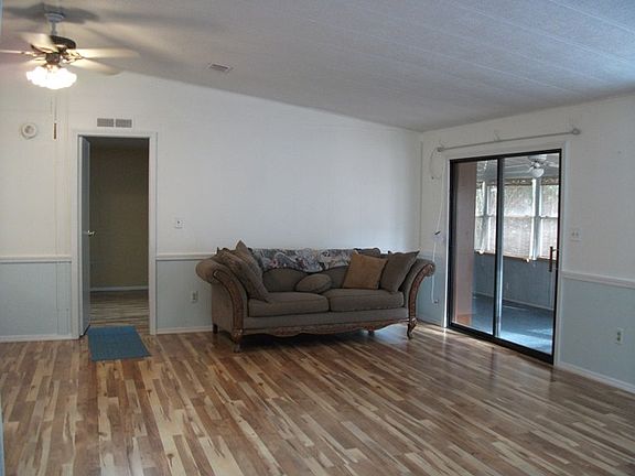 5th image of 213 Palm Cove Dr