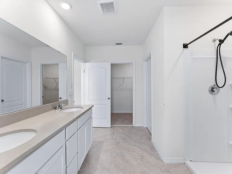 5038 Foxglove Cir — Photo 37