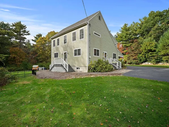36 Everett St, Norfolk, MA 02056