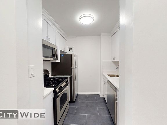 5th image of 96 5th Ave APT 11F
