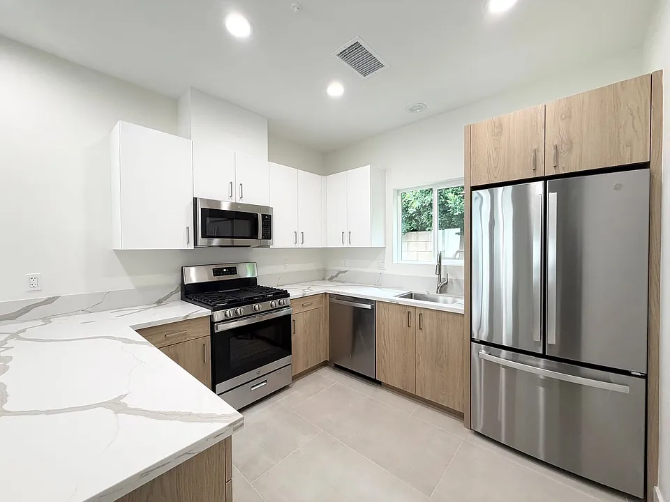 30125-30127 Avenida Juarez