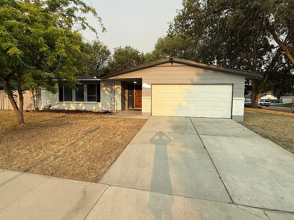 750 S Queens Guard Way #4