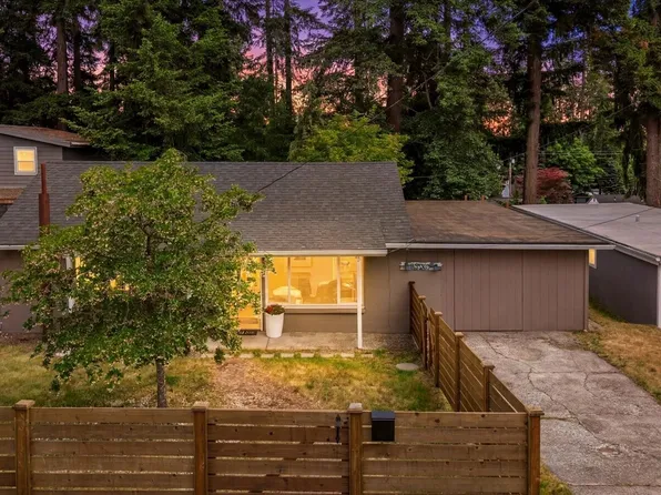 23007 53rd Avenue W, Mountlake Terrace, WA 98043