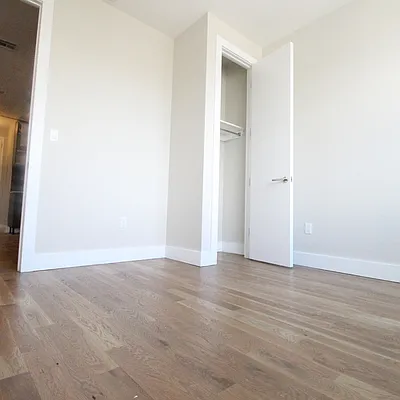 Rented by Nooklyn NYC LLC | media 7