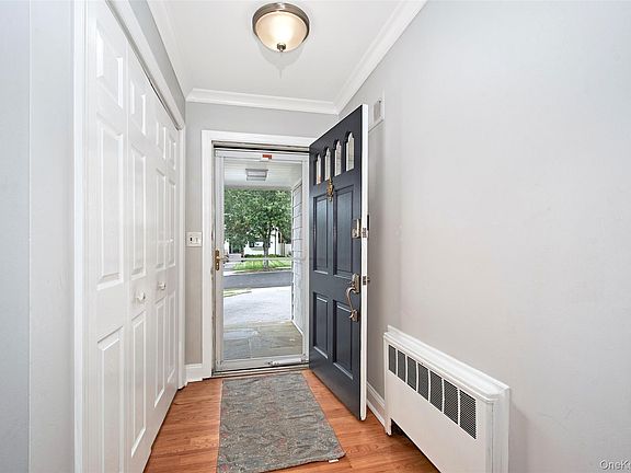 3rd image of 107 Adams Avenue