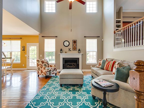 4th image of 2211 Clays Mill Dr