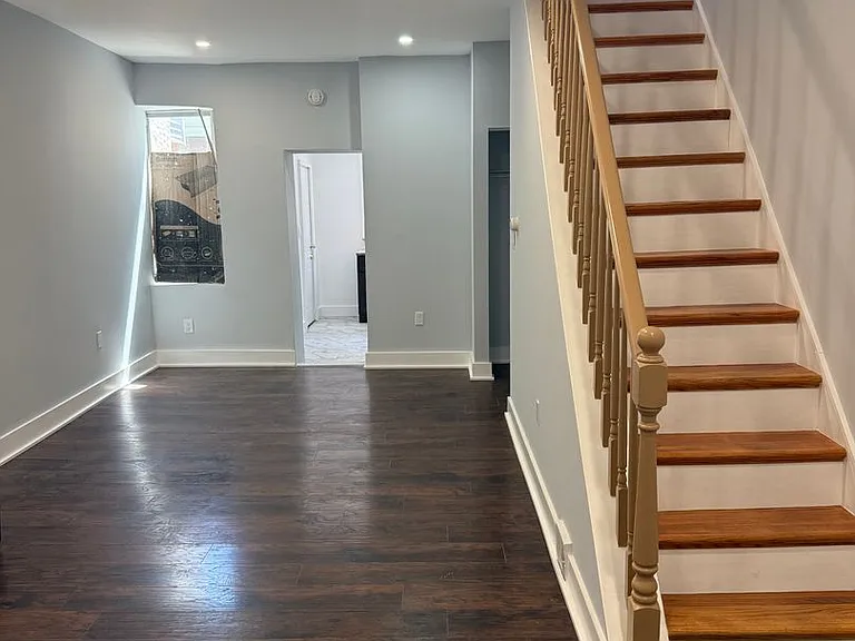 3135 Agate St — Photo 2