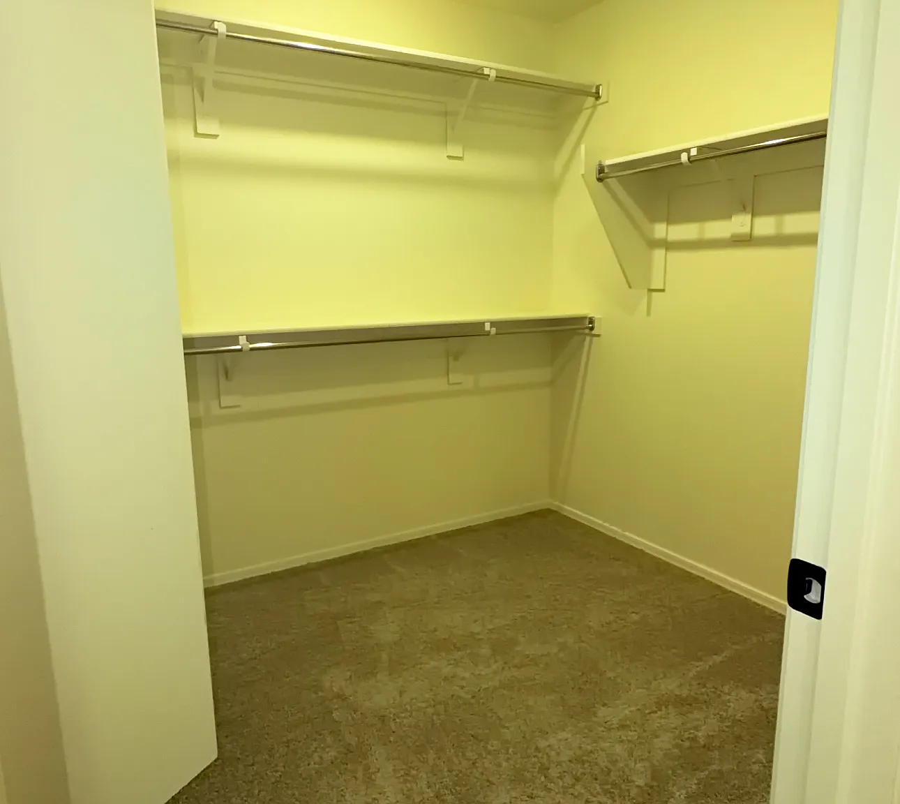 3 bed, 1673 sqft, $2,600 — Photo 4
