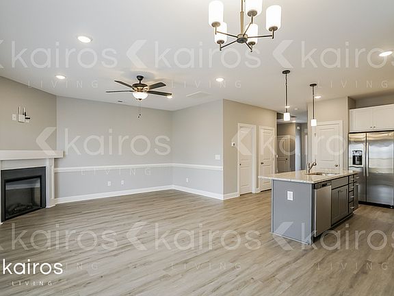 2nd image of 3709 S Oak Ln Unit A