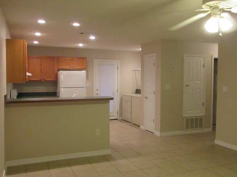 Niceville Ave — Photo 4