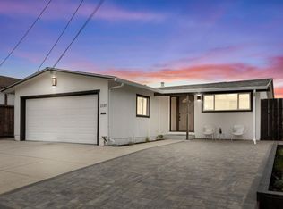1137 Manzanita Dr, Pacifica, CA 94044