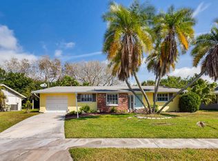 2867 Safe Harbor Dr, Sarasota, FL 34231
