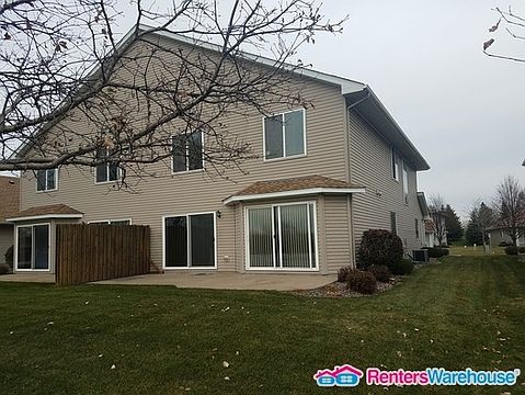 2nd image of 10796 Tyler Ct NE