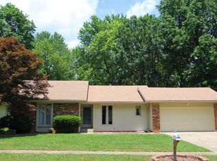1545 E Vincent Dr, Springfield, MO 65804