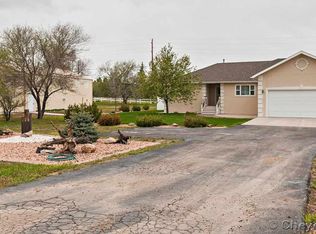 226 Kansas St, Cheyenne, WY 82009