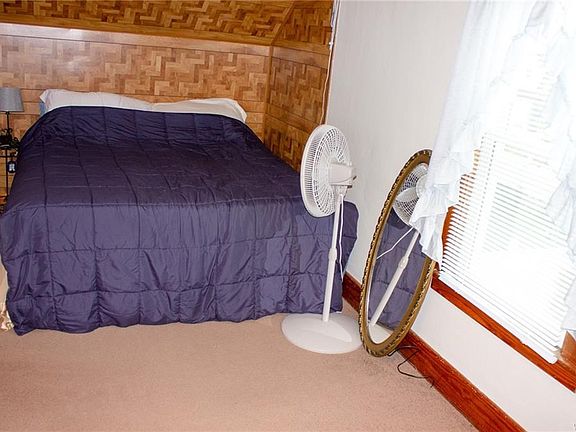 5th image of 246 Fredericka St
