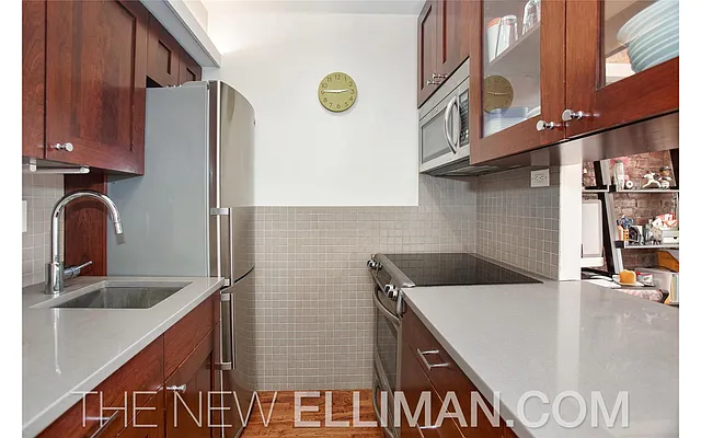 Sold by Douglas Elliman | media 20