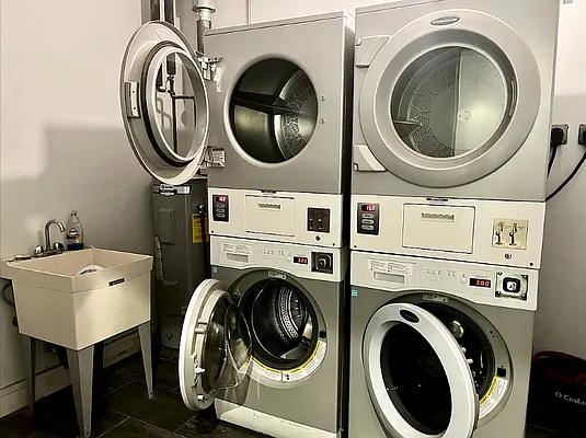 Rented by MySpaceNYC | media 22