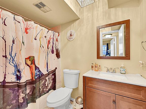 4th image of 2811 N Pine Island Road #111